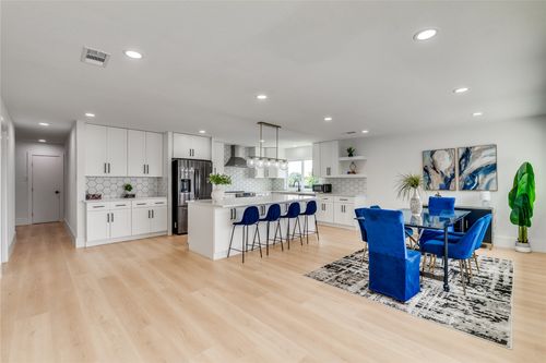 1701 Chesterfield Dr, Carrollton, TX, 75007-2607 | Card Image