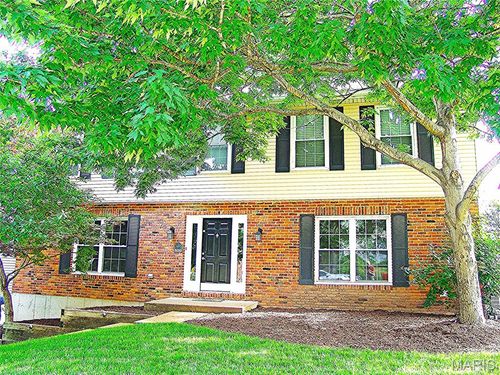 850 Ivy Trce, Ballwin, MO, 63021-8421 | Card Image