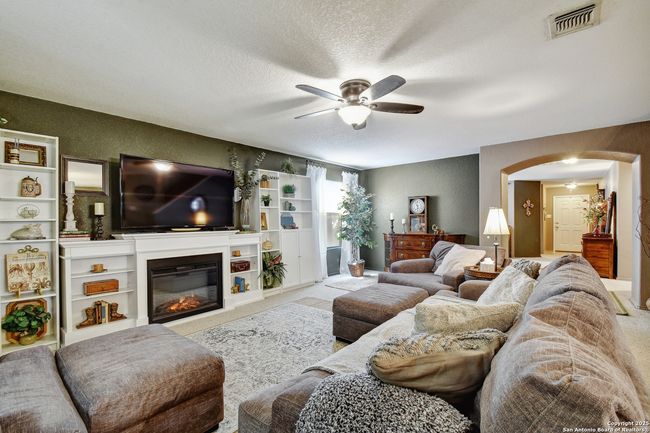 181 Foxglove Pass, House other with 6 bedrooms, 3 bathrooms and null parking in Cibolo TX | Image 6