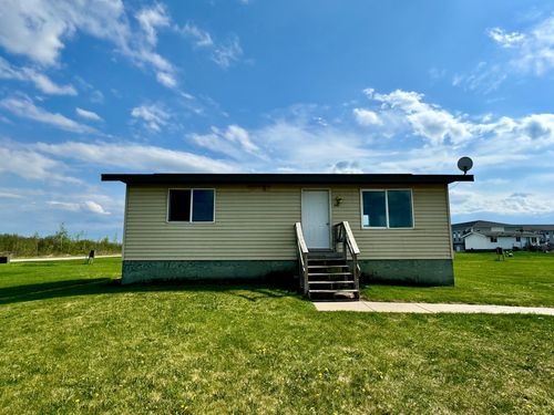 608 Garfield St Se, Warroad, MN, 56763-2645 | Card Image