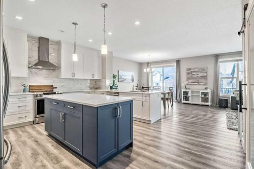 75 Sundown Way, Cochrane, AB, T4C2M4 | Card Image