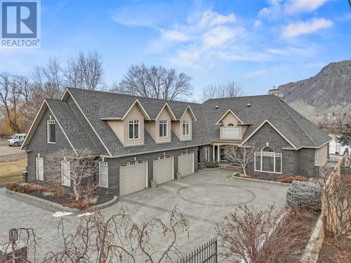 1304 River St, Kamloops, BC, V2C1Y8 | Card Image