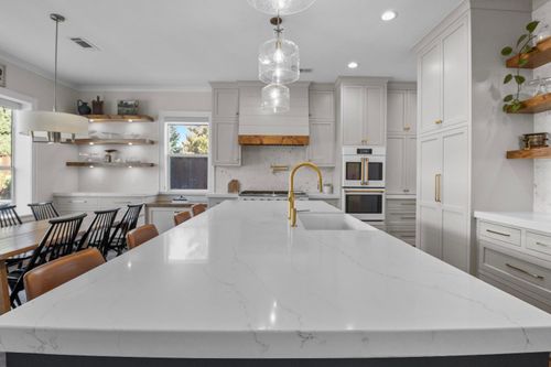 637 Rebekah Ct, Ripon, CA, 95366-9565 | Card Image