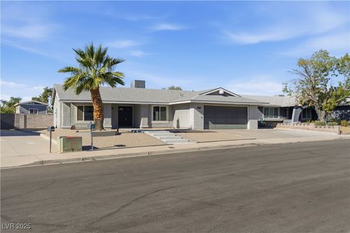 782 Darlene Way, Boulder City, NV, 89005-3423 | Card Image