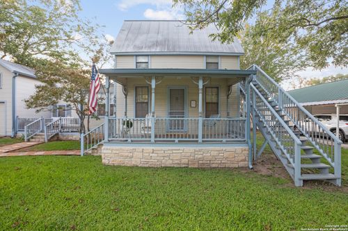 406 N Acorn St, Fredericksburg, TX, 78624-2548 | Card Image