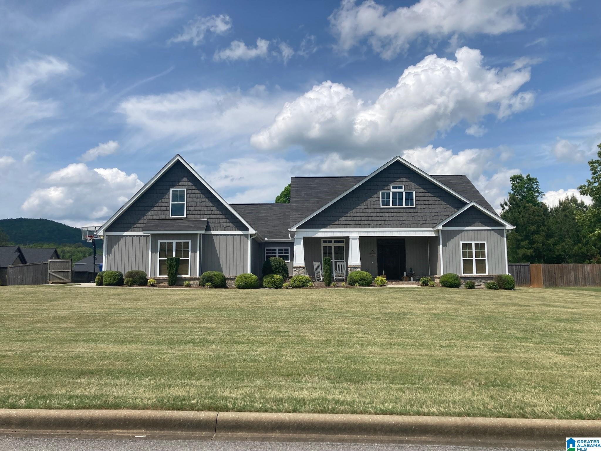 Justice Dr, Anniston, AL 36207