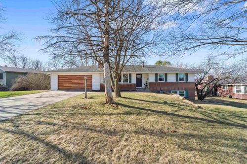 311 Blue View Dr, Mount Horeb, WI, 53572-1701 | Card Image
