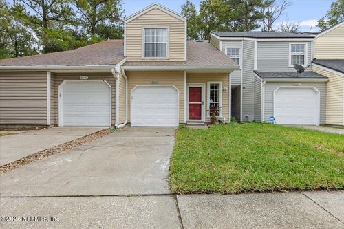 8555 Sturbridge Cir E, Jacksonville, FL, 32244-6183 | Card Image