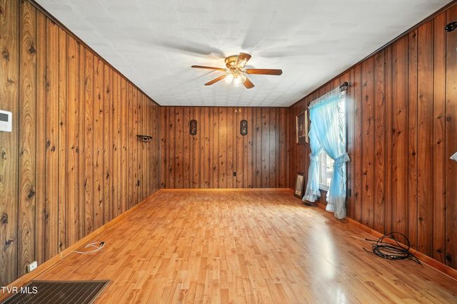 1710 Shawnee Ave E, House other with 4 bedrooms, 2 bathrooms and null parking in Big Stone Gap VA | Image 18