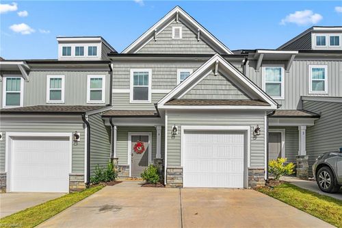 4 Saltford Ln, Greensboro, NC, 27455-2898 | Card Image