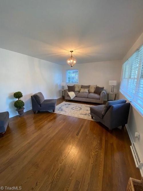 2905 Fairfield Ave, Greensboro, NC, 27408-4117 | Card Image