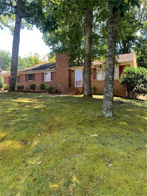 178 N Claybon Dr, Advance, NC, 27006-7914 | Card Image
