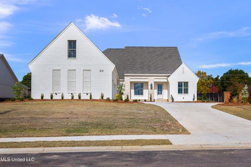 214 Parke Dr, Ridgeland, MS, 39157-9401 | Card Image