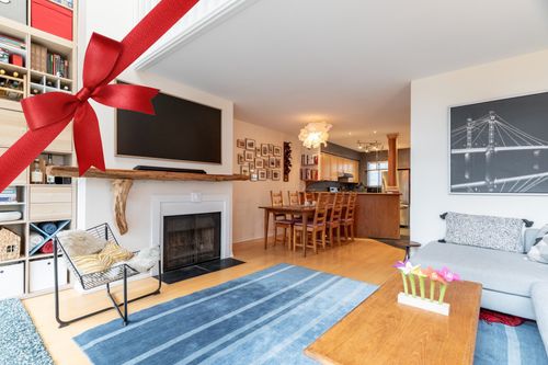 {{alt}} | Card Image