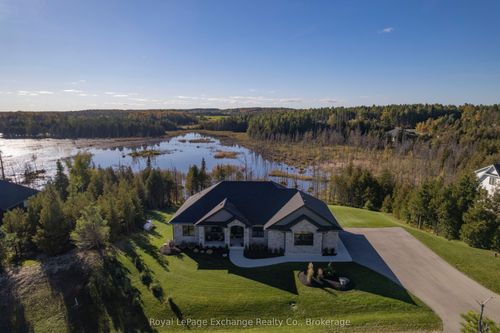 150 Louise Creek Cres, Grey, ON, N0G1S0 | Card Image