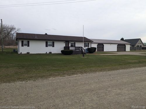 2247 Waterman Rd, Mayville, MI, 48744-9753 | Card Image