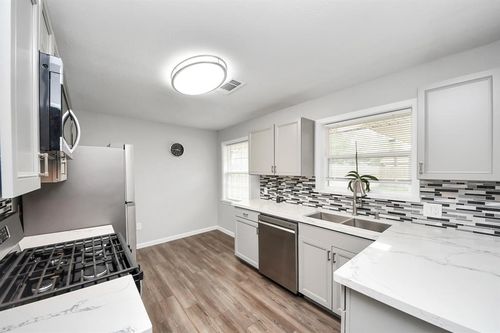 3111 Tanglebriar Dr, Pasadena, TX, 77503-2159 | Card Image
