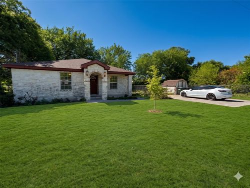 2004 Maple St, Georgetown, TX, 78626-8167 | Card Image