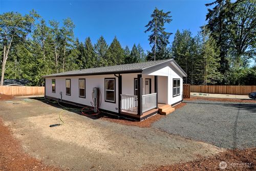 111 E Ashwood Ln, Shelton, WA, 98584-8165 | Card Image