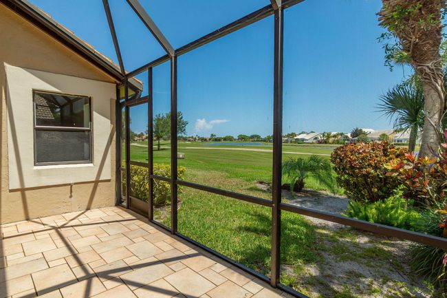 8057 Cassia Dr, Condo with 3 bedrooms, 2 bathrooms and null parking in Boynton Beach FL | Image 8