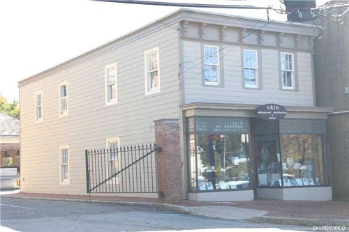 1392 Old Northern Blvd, Roslyn, NY, 11576-2178 | Card Image