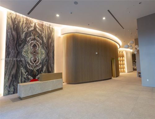 unit-504-3034 Oak Ave, Miami, FL, 33133-5129 | Card Image