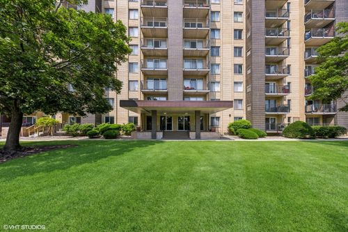 unit-214-5400 Walnut Ave, Downers Grove, IL, 60515-4110 | Card Image