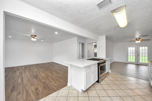 7414 Battlewood Dr, Houston, TX, 77040-3829 | Card Image