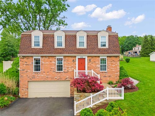 295 Sugar Camp Rd, Venetia, PA, 15367-1035 | Card Image