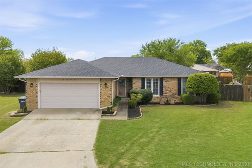 2006 Yorktown Ct, Ardmore, OK, 73401-3428 | Card Image