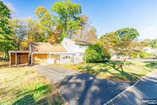 148 Woodland Rd, Piscataway, NJ, 08854-4222 | Card Image