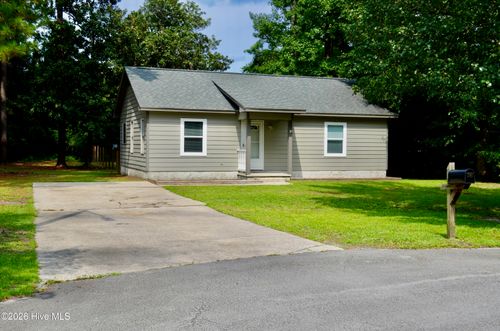 205 Lenoir St, Newport, NC, 28570-9216 | Card Image