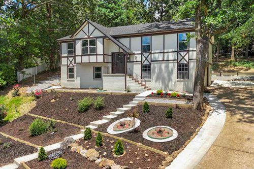 9 Brookfield Cv, Little Rock, AR, 72205-2401 | Card Image