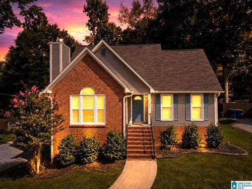 902 Falling Star Ln, ALABASTER, AL, 35007-9373 | Card Image
