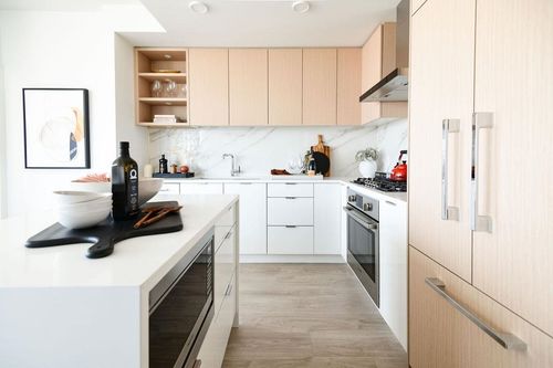 2503-4988 Bennett St, Burnaby, BC, V5H0L1 | Card Image