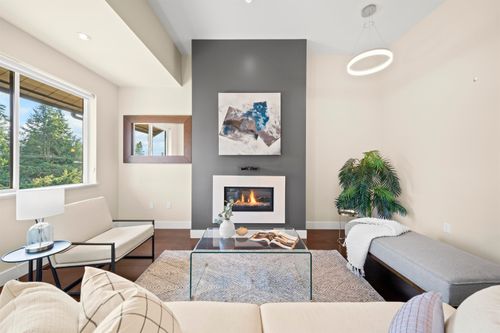 209-13585 16 Ave, Surrey, BC, V4A1P6 | Card Image