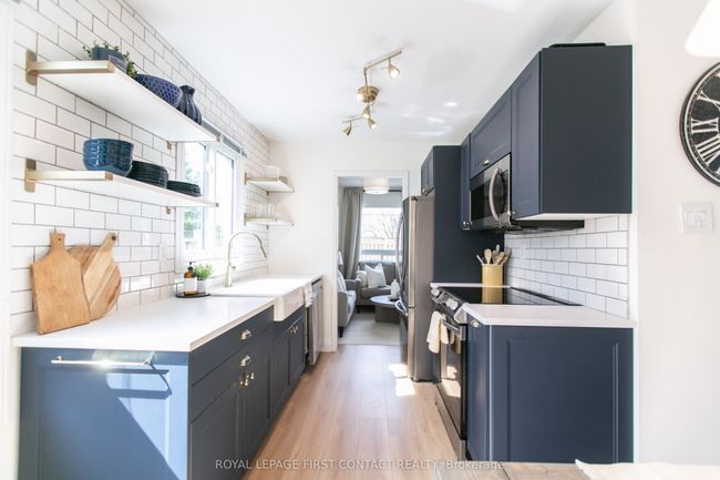 16 Hadden Cres, House other with 3 bedrooms, 1 bathrooms and 2 parking in Barrie ON | Image 10