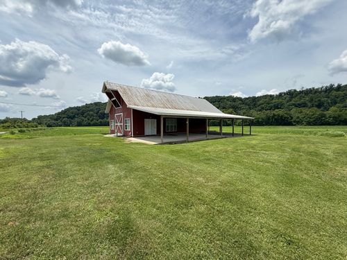 1369 Old Campbellsville Rd, Pulaski, TN, 38478-7534 | Card Image