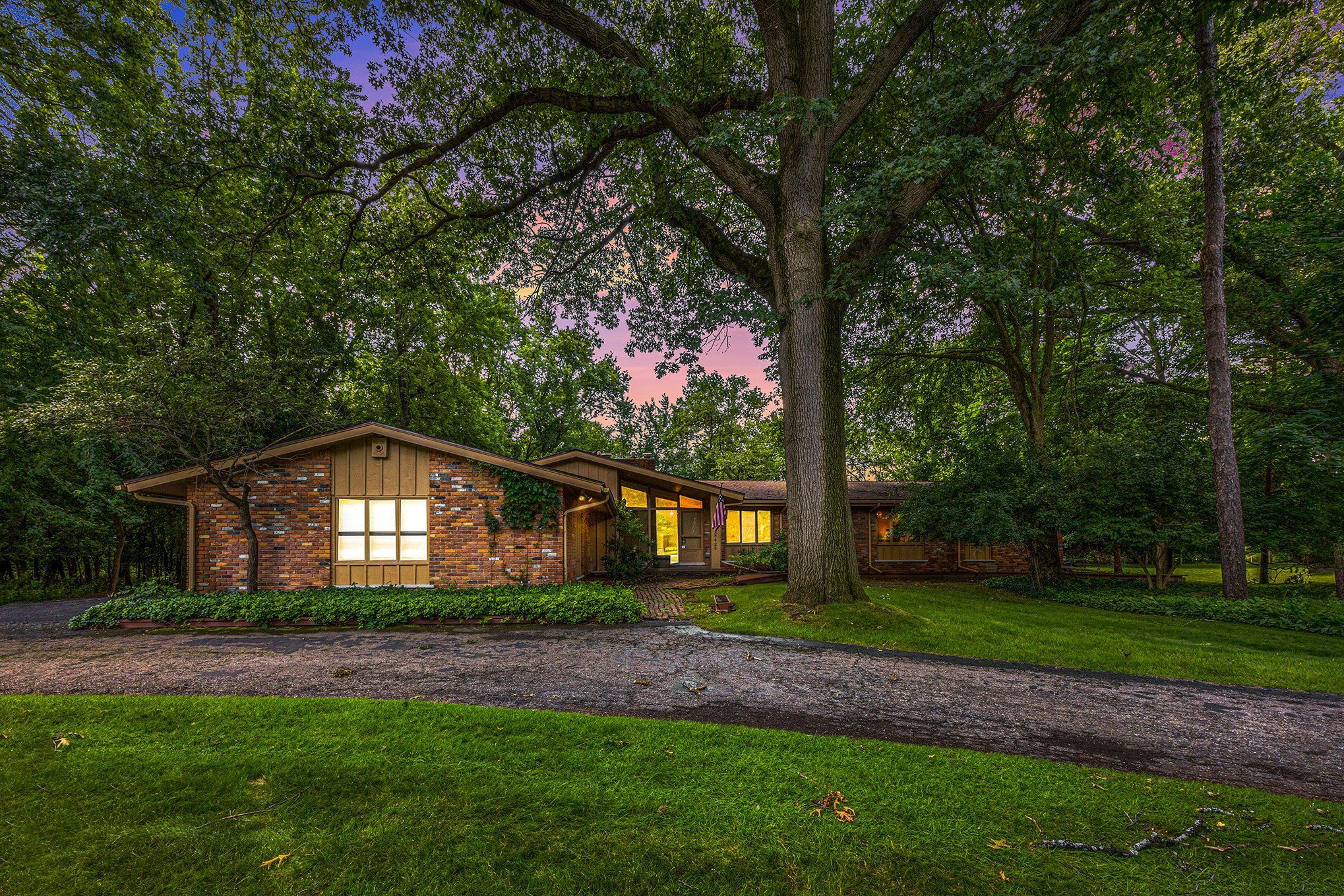 Dennison Rd, Franklin, MI 48025
