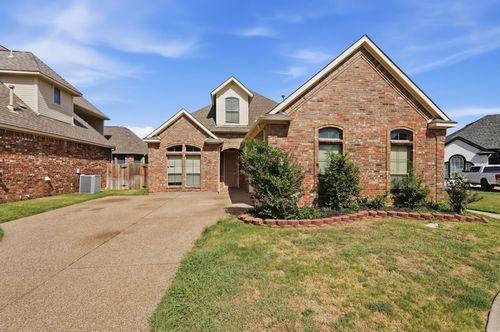 4203 Lucy Ln, Arlington, TX, 76016-4718 | Card Image