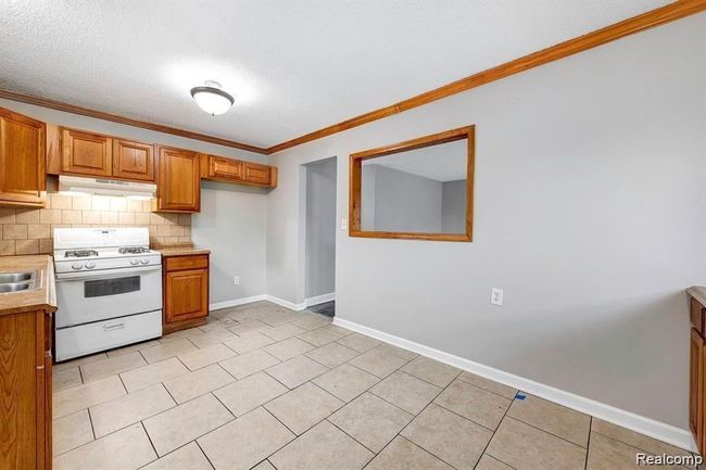 25536 Powers Ave, House other with 3 bedrooms, 1 bathrooms and null parking in Dearborn Heights MI | Image 7