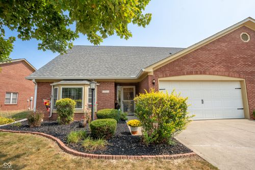 429 Waterford Ln, Avon, IN, 46123-8776 | Card Image