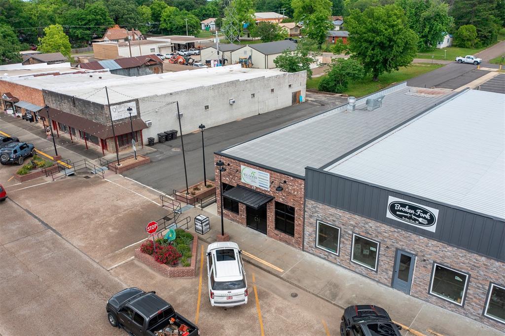 Commercial Sale in Broken Bow 2