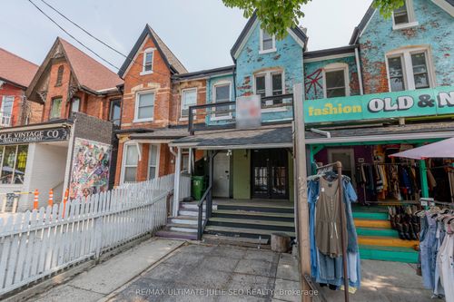 29 Kensington Ave, Toronto, ON, M5T2J8 | Card Image