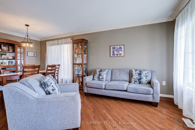 433 Trudeau Dr, House other with 3 bedrooms, 3 bathrooms and 2 parking in Milton ON | Image 8