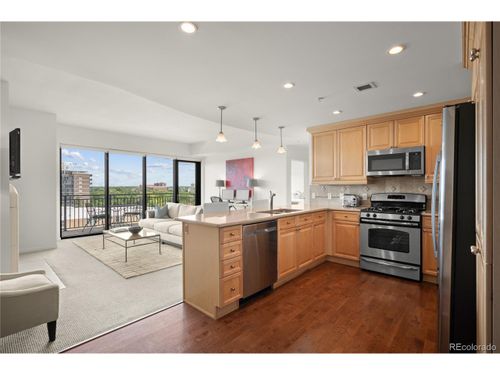 904-2990 E 17th Ave, Denver, CO, 80206-1672 | Card Image