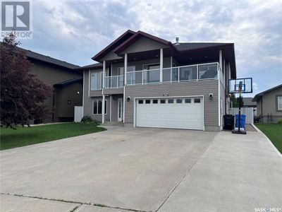 304 Abbott Bay, House other with 4 bedrooms, 3 bathrooms and null parking in Estevan SK | Image 2