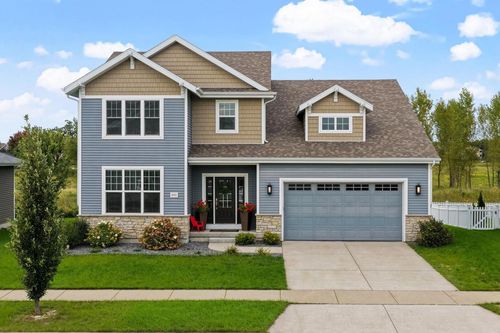 2372 Leopold Way, Sun Prairie, WI, 53590-7091 | Card Image