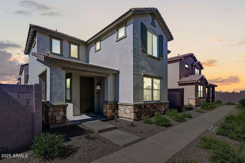 9964 W Piccadilly Rd, Avondale, AZ, 85392-1726 | Card Image