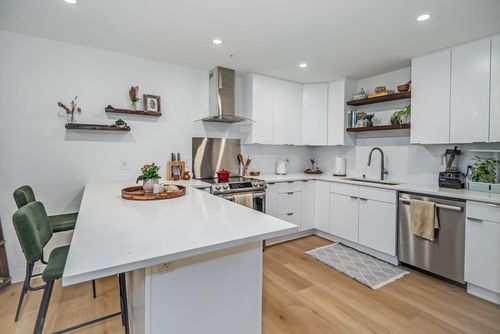 203-2700 Mccallum Rd, Abbotsford, BC, V2S6X9 | Card Image